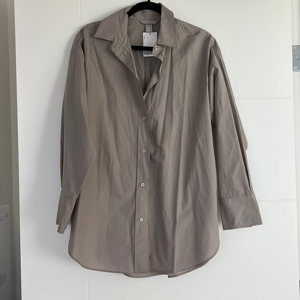 H&M | grey button down